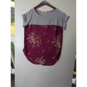 Rewind Women’s Color Block Floral Print‎ Short Sleeve Top size small